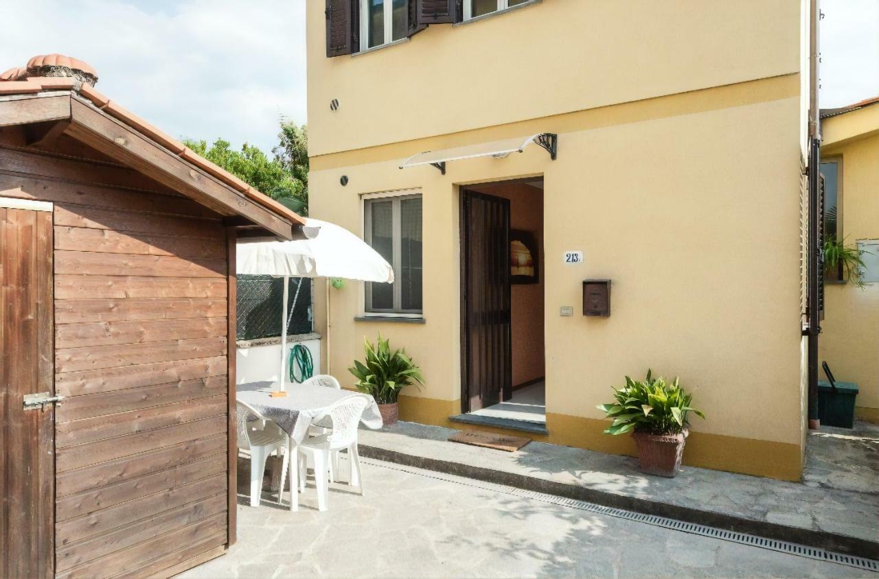 La Casina Gialla Independent House - Near The Walls Lukka Zewnętrze zdjęcie